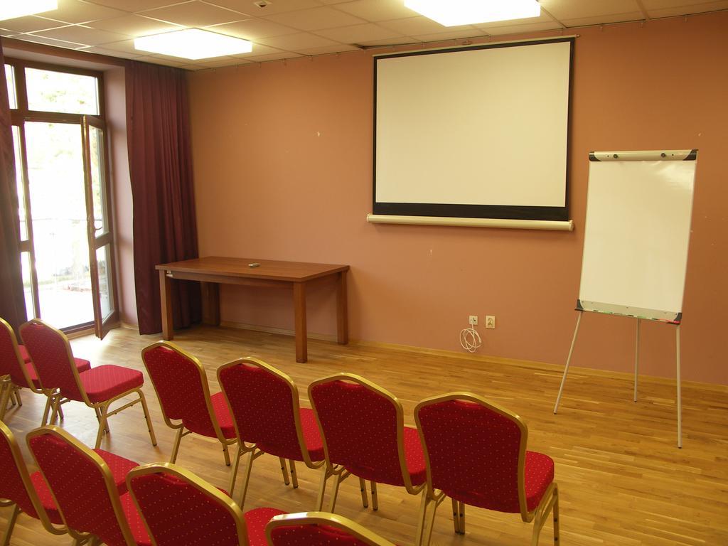 Ckm Centrum Konferencyjne Mazowsze Otrębusy Exteriér fotografie